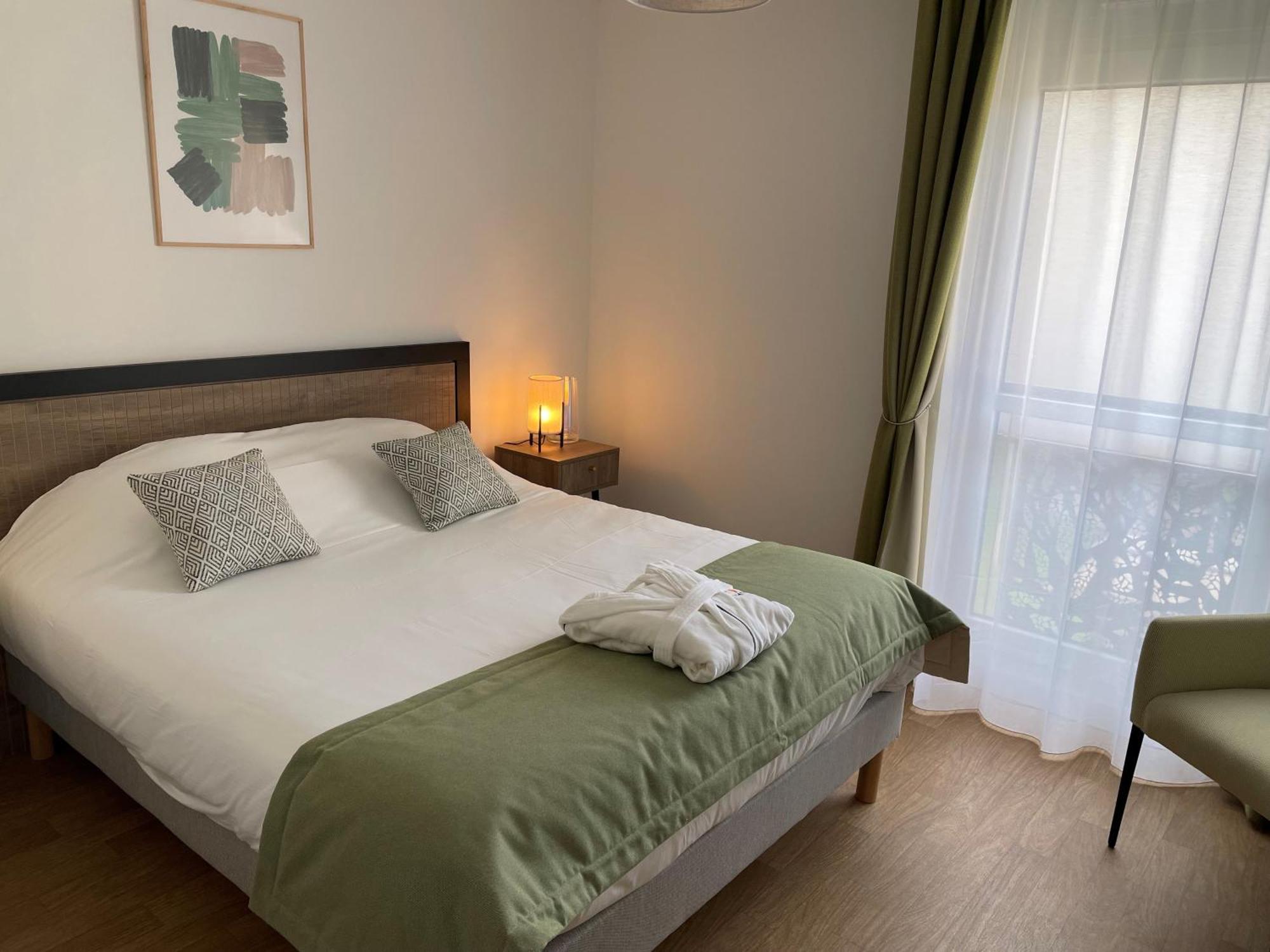 Domitys Les Demoiselles Aparthotel Beaune  Exterior photo